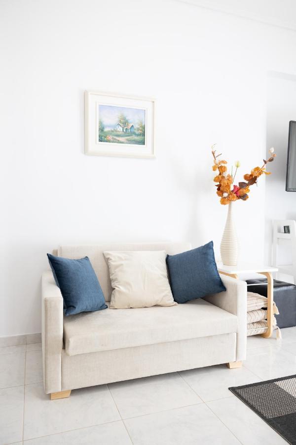 Seaside Penthouse In 칼라마타 외부 사진
