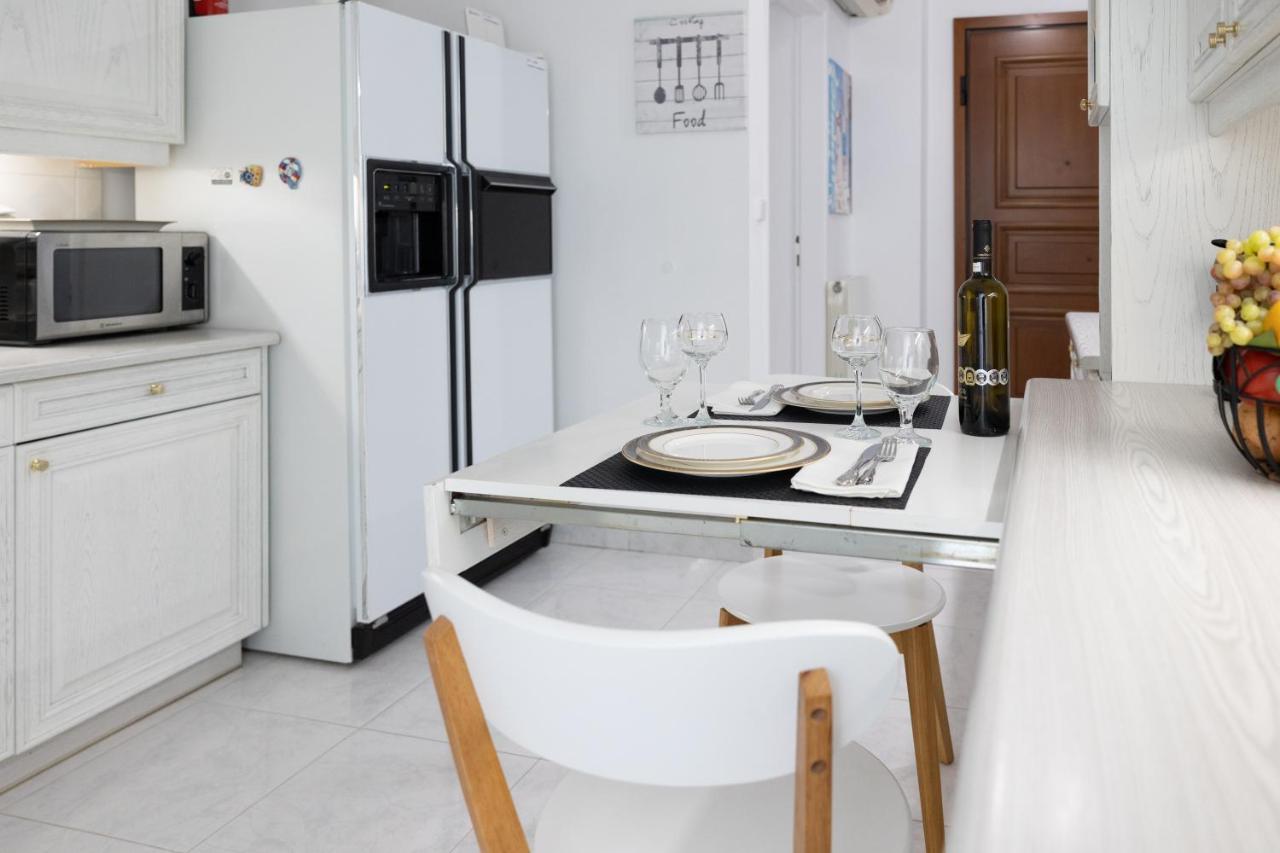 Seaside Penthouse In 칼라마타 외부 사진